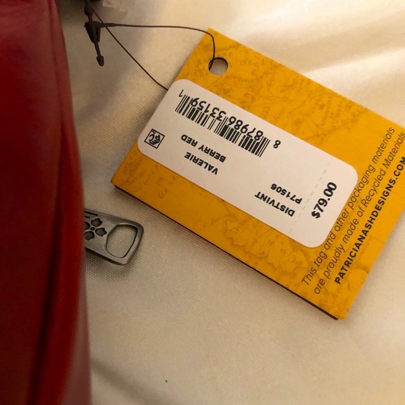 Patricia Nash Valerie Distressed Vintage Berry Red Leather Wristlet NWT & Card - Picture 11 of 12